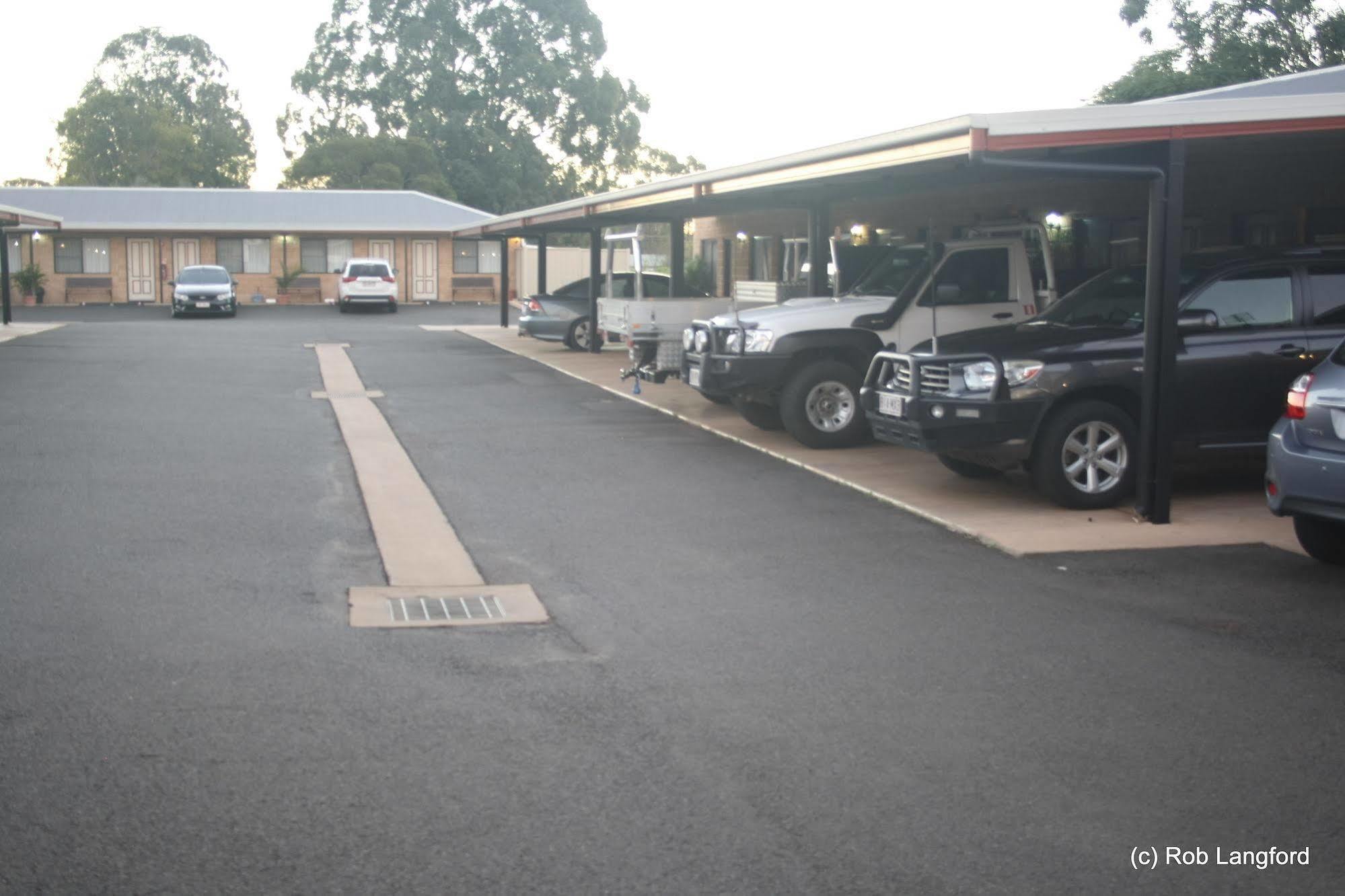 Ascot Lodge Motor Inn Kingaroy Buitenkant foto